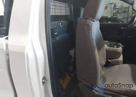 2020 Chevrolet Silverado 1500 4Wd Long Bed Wt z USA, uszkodzony, nr VIN 3GCNYAEF5LG304202